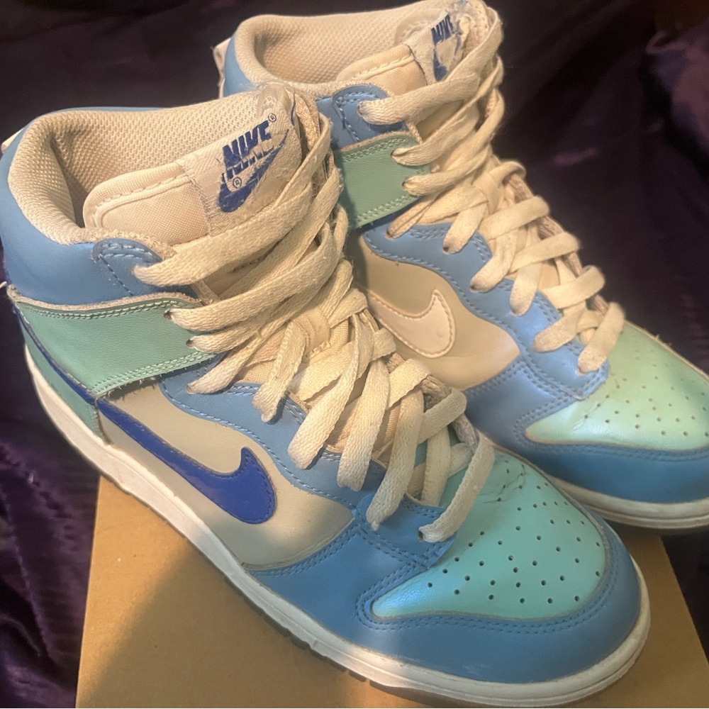 Size 6.5 youth/ woman’s 8 - Nike Dunk High "I Got Next"